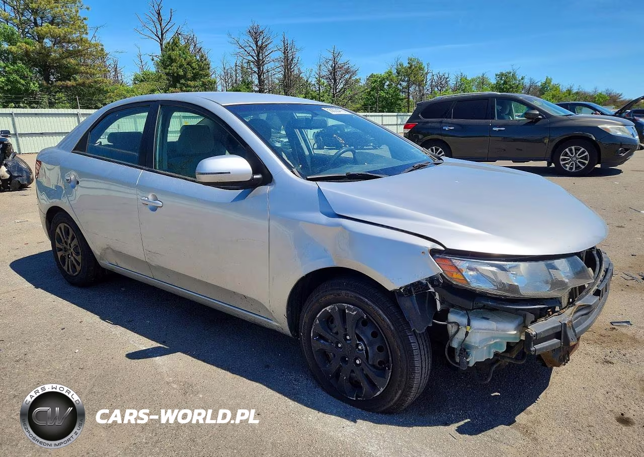 2012 Kia Forte VIN:KNAFU4A26C5494049 - 4