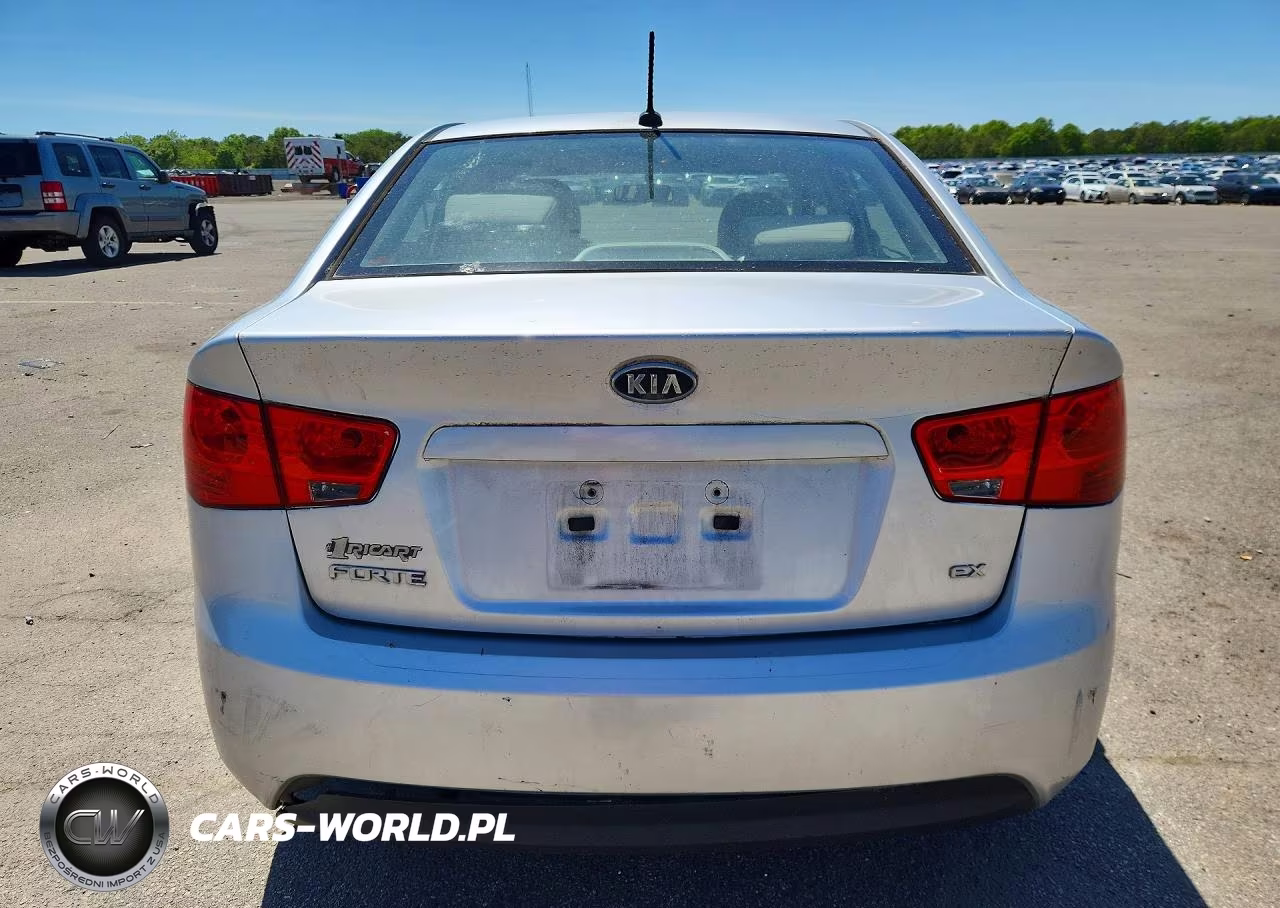 2012 Kia Forte VIN:KNAFU4A26C5494049 - 6
