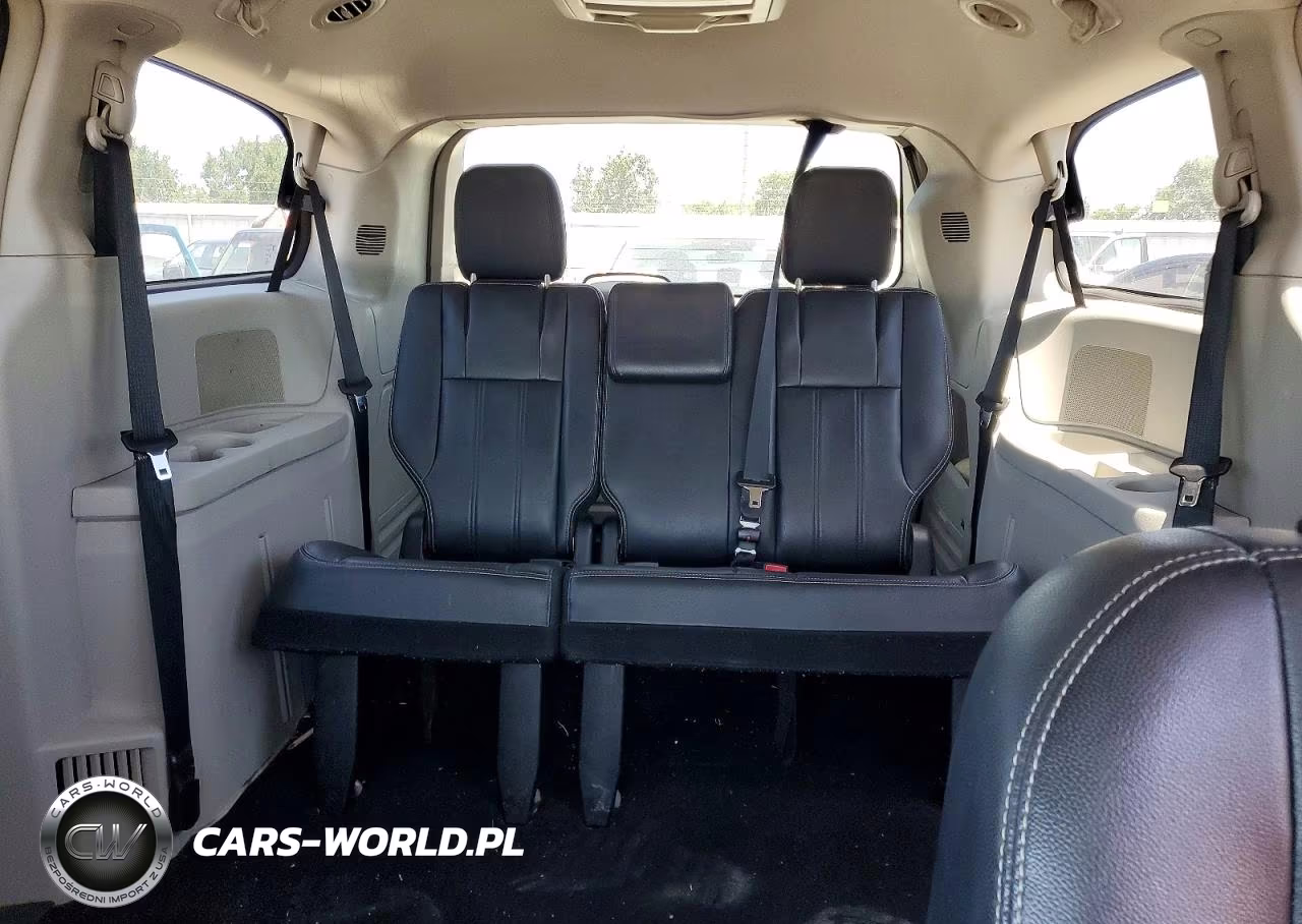 2013 Chrysler Town And Country VIN:2C4RC1BG8DR604812 - 10