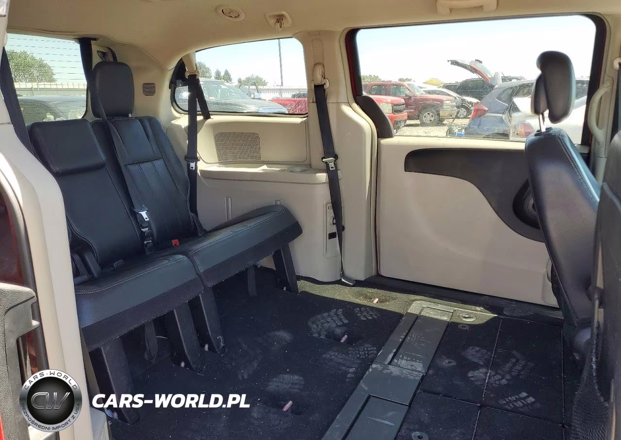 2013 Chrysler Town And Country VIN:2C4RC1BG8DR604812 - 11