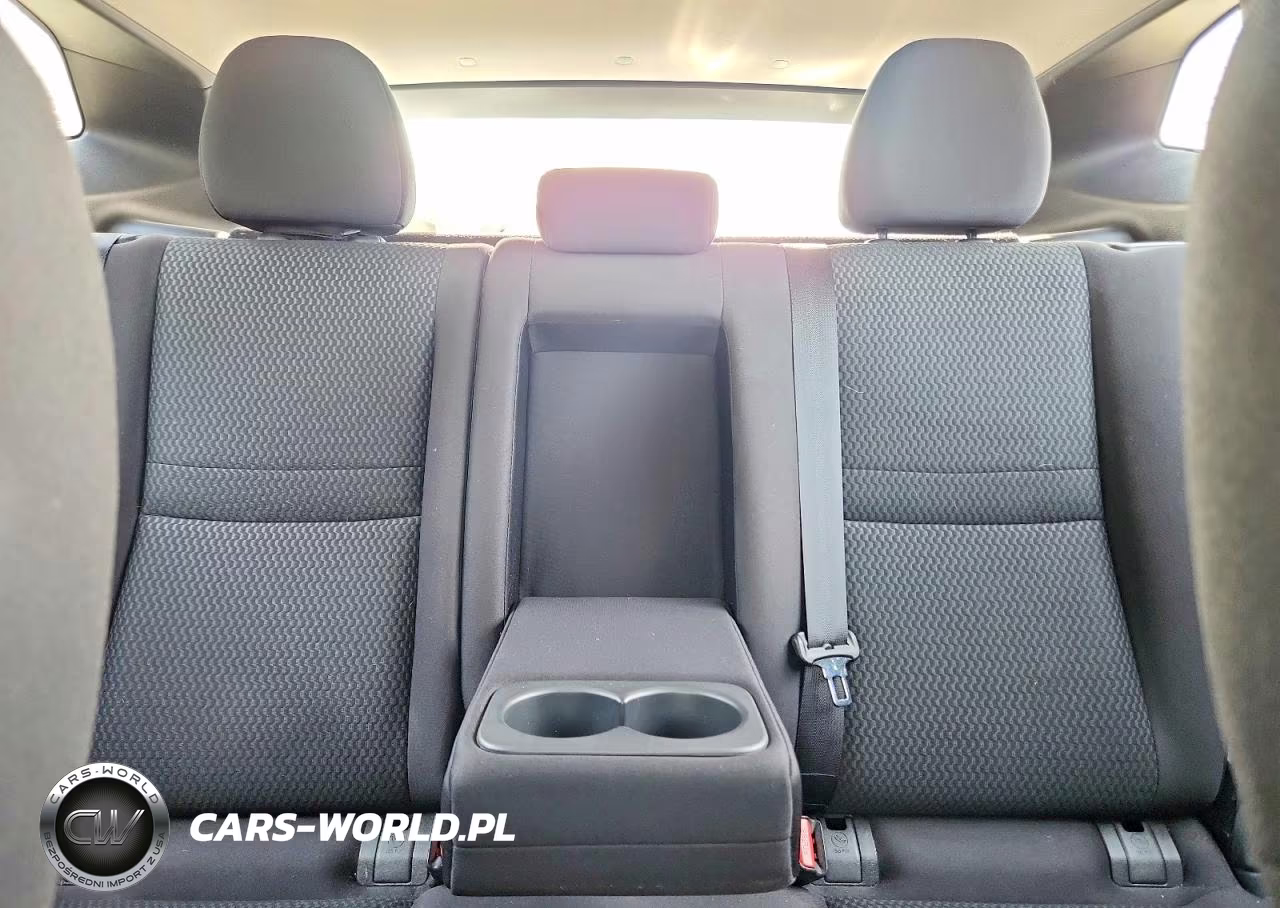 2018 Nissan Rogue Sport S VIN:JN1BJ1CP0JW161826 - 10