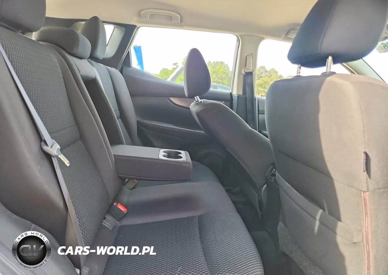 2018 Nissan Rogue Sport S VIN:JN1BJ1CP0JW161826 - 11