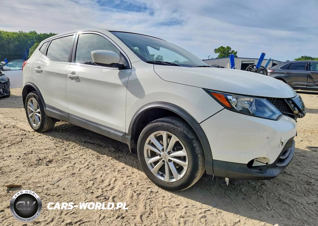 2018 Nissan Rogue Sport S VIN:JN1BJ1CP0JW161826 - 4