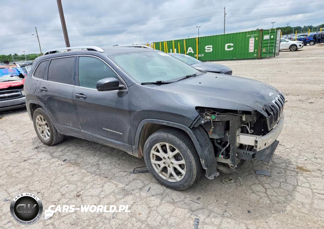 2016 Jeep Cherokee Latitude VIN:1C4PJMCB4GW188304 - 4
