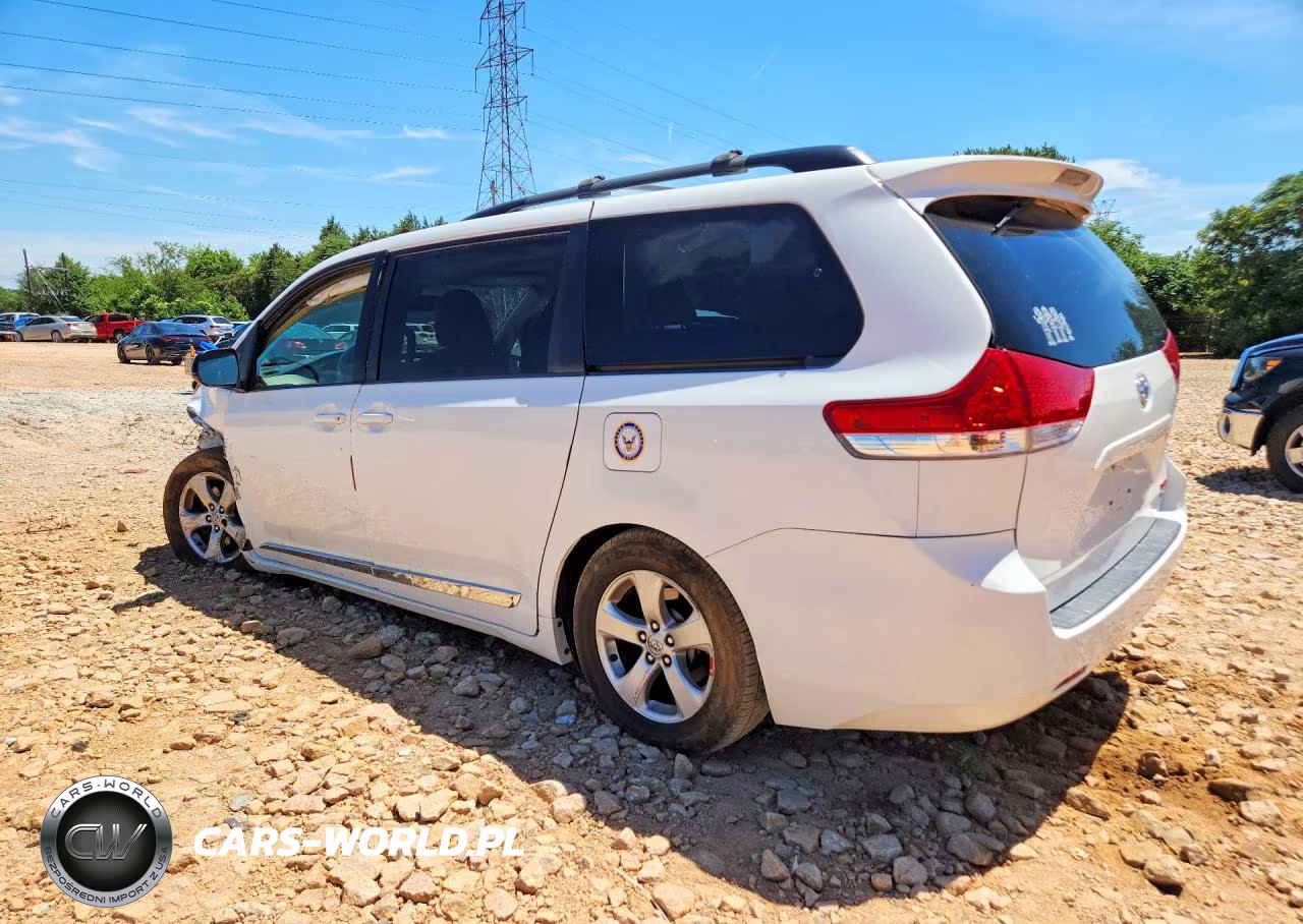 2014 Toyota Sienna Le VIN:5TDKK3DC6ES430127 - 2