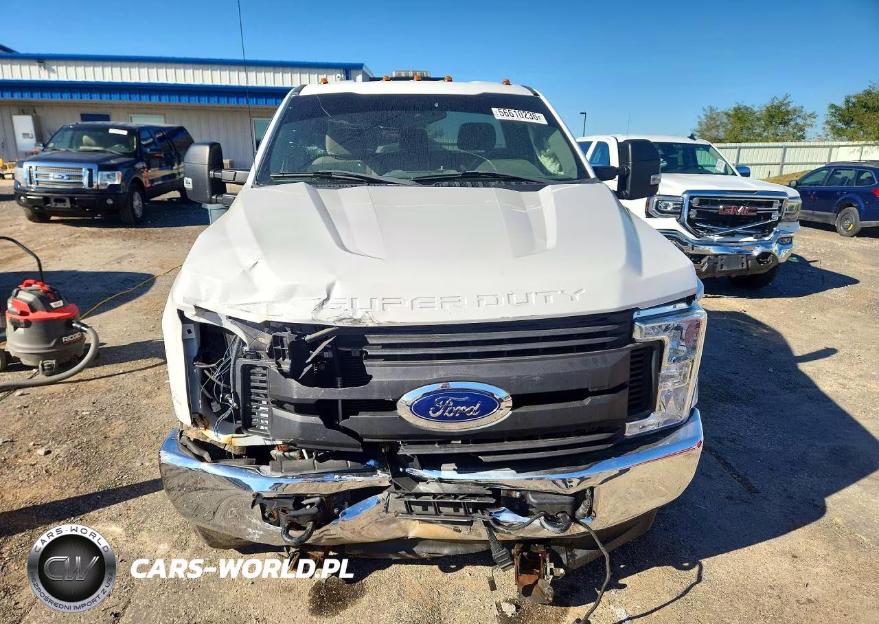 2017 Ford F250 Super Duty VIN:1FTBF2B69HEB64110 - 5