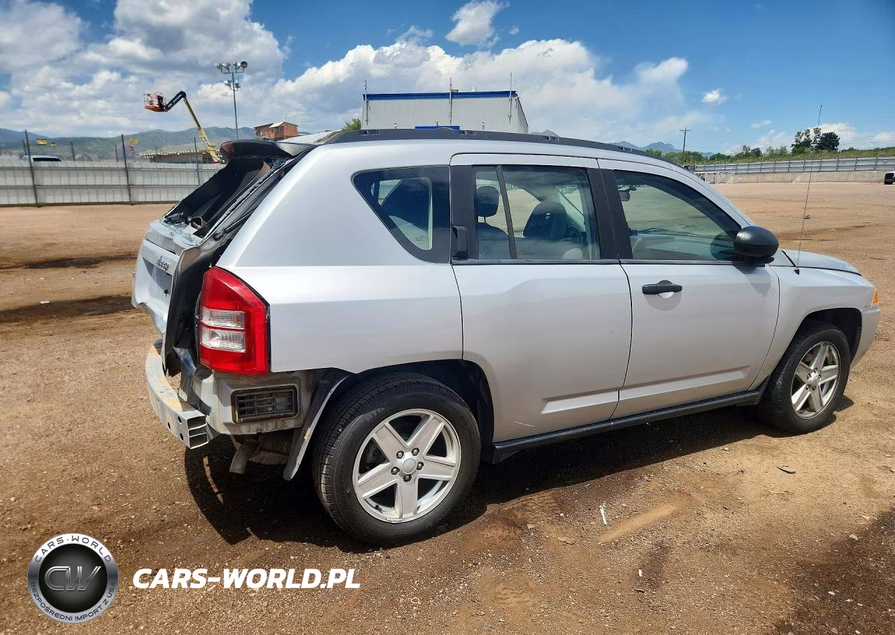 2007 Jeep Compass VIN:1J8FF47W07D204061 - 3