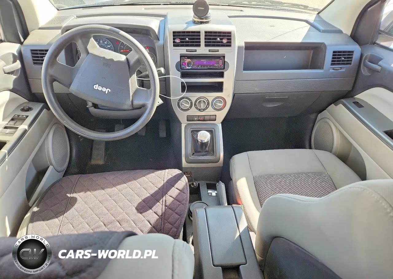2007 Jeep Compass VIN:1J8FF47W07D204061 - 8