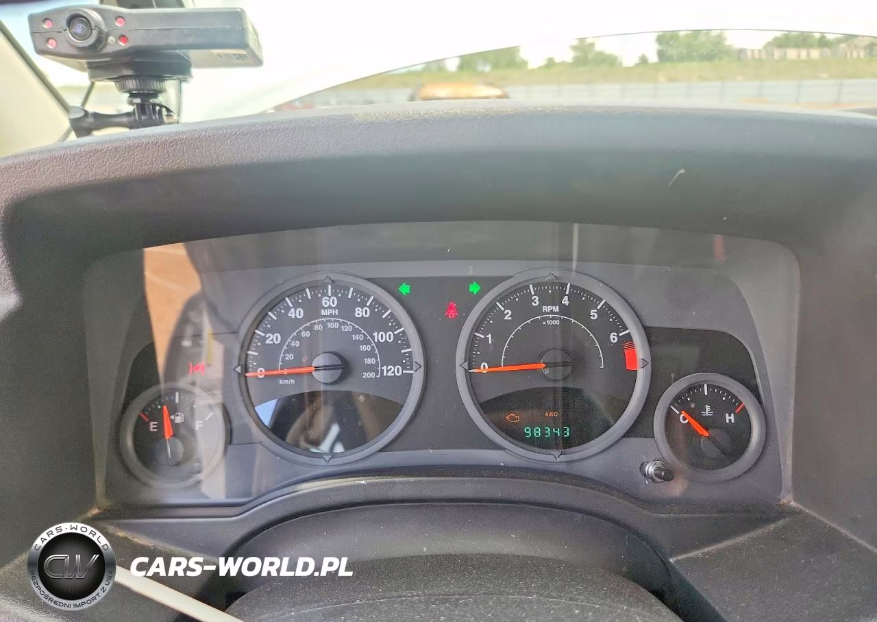 2007 Jeep Compass VIN:1J8FF47W07D204061 - 9