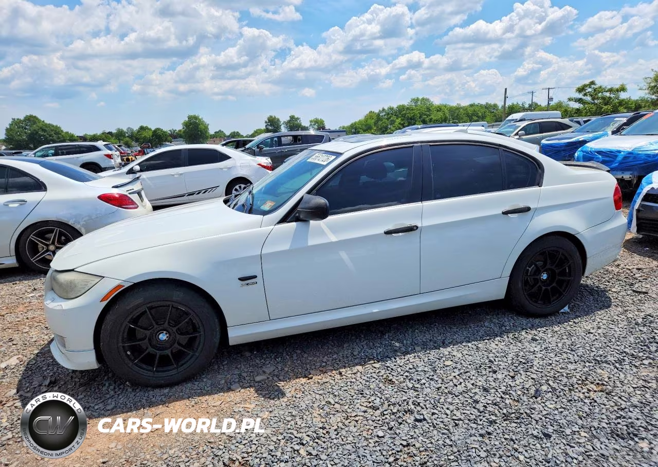 2011 BMW 328 – zdjęcie 1 z 12