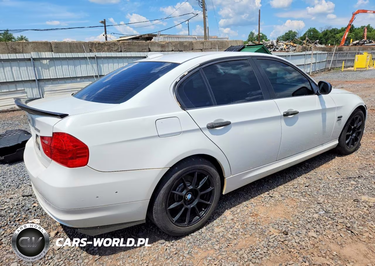2011 BMW 328 VIN:WBAPK5G5XBNN27117 - 3