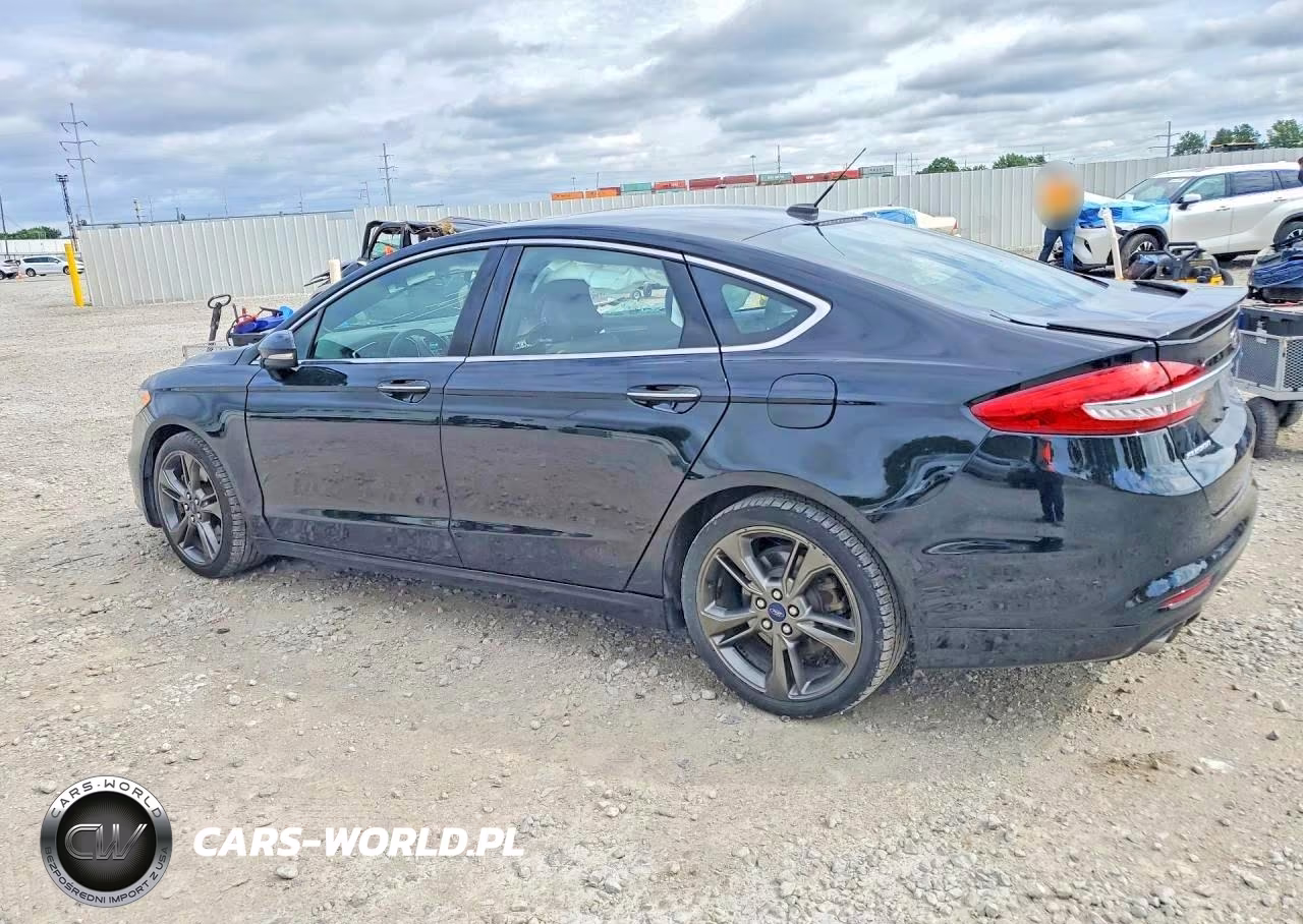 2017 Ford Fusion Sport VIN:3FA6P0VP6HR245561 - 2