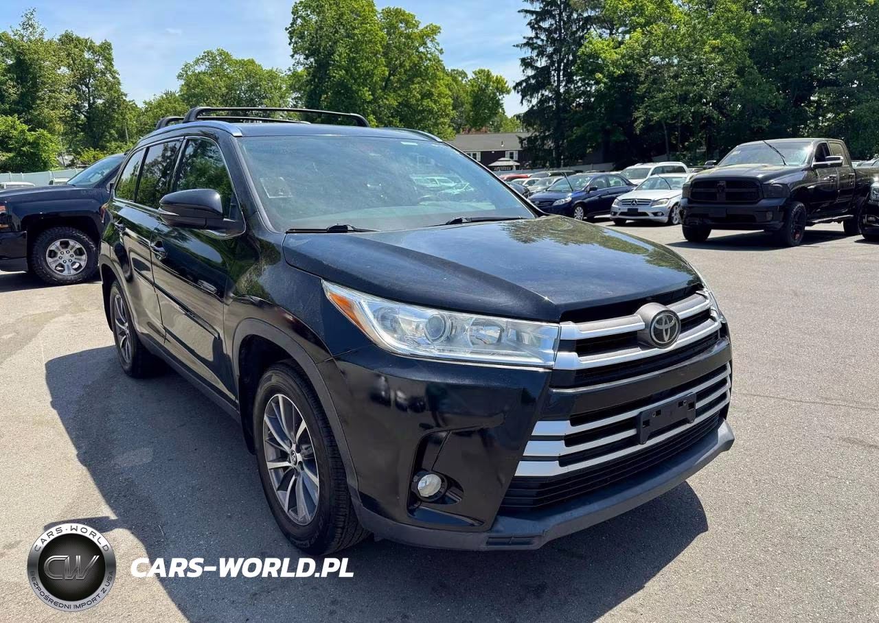 2019 Toyota Highlander Xle VIN:5TDJZRFH6KS934563 - 4