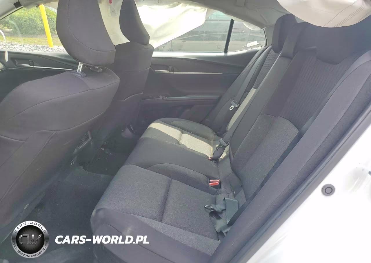 2026 Toyota Camry Le VIN:4T1DAACKXTU261579 - 10