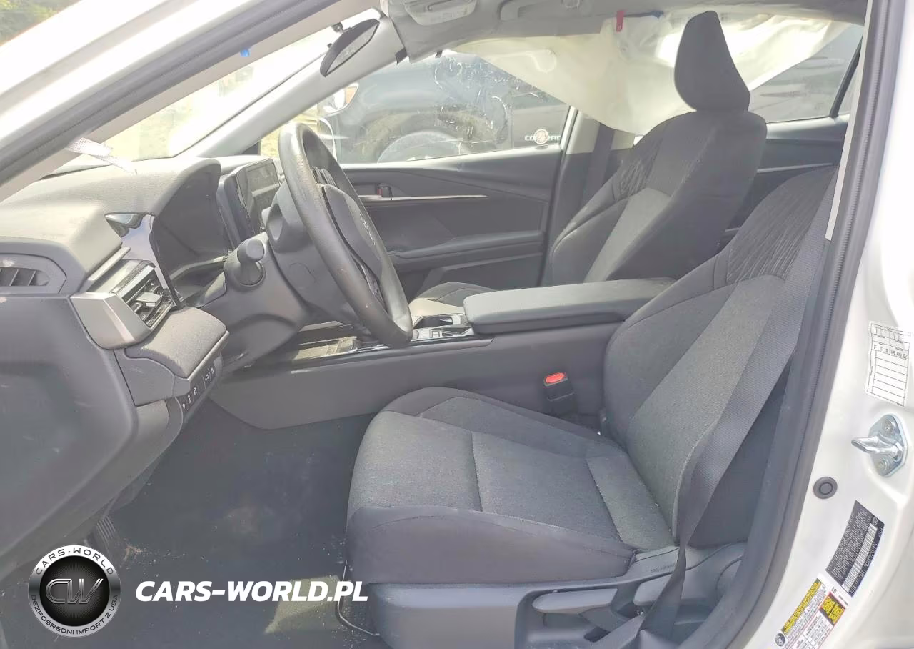 2026 Toyota Camry Le VIN:4T1DAACKXTU261579 - 7