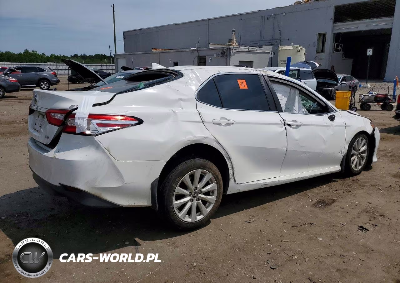 2019 Toyota Camry Le VIN:4T1B11HK9KU849312 - 3