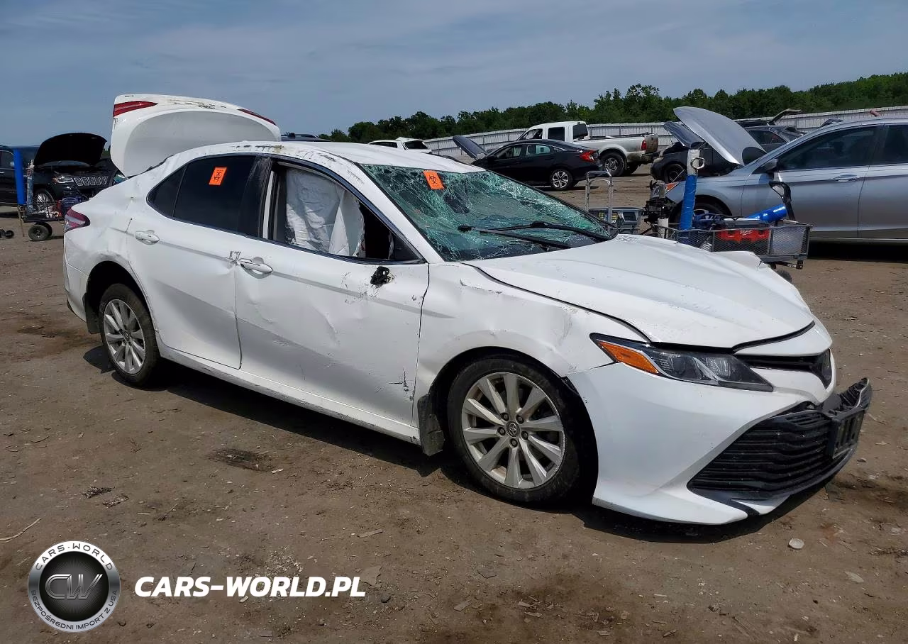 2019 Toyota Camry Le VIN:4T1B11HK9KU849312 - 4