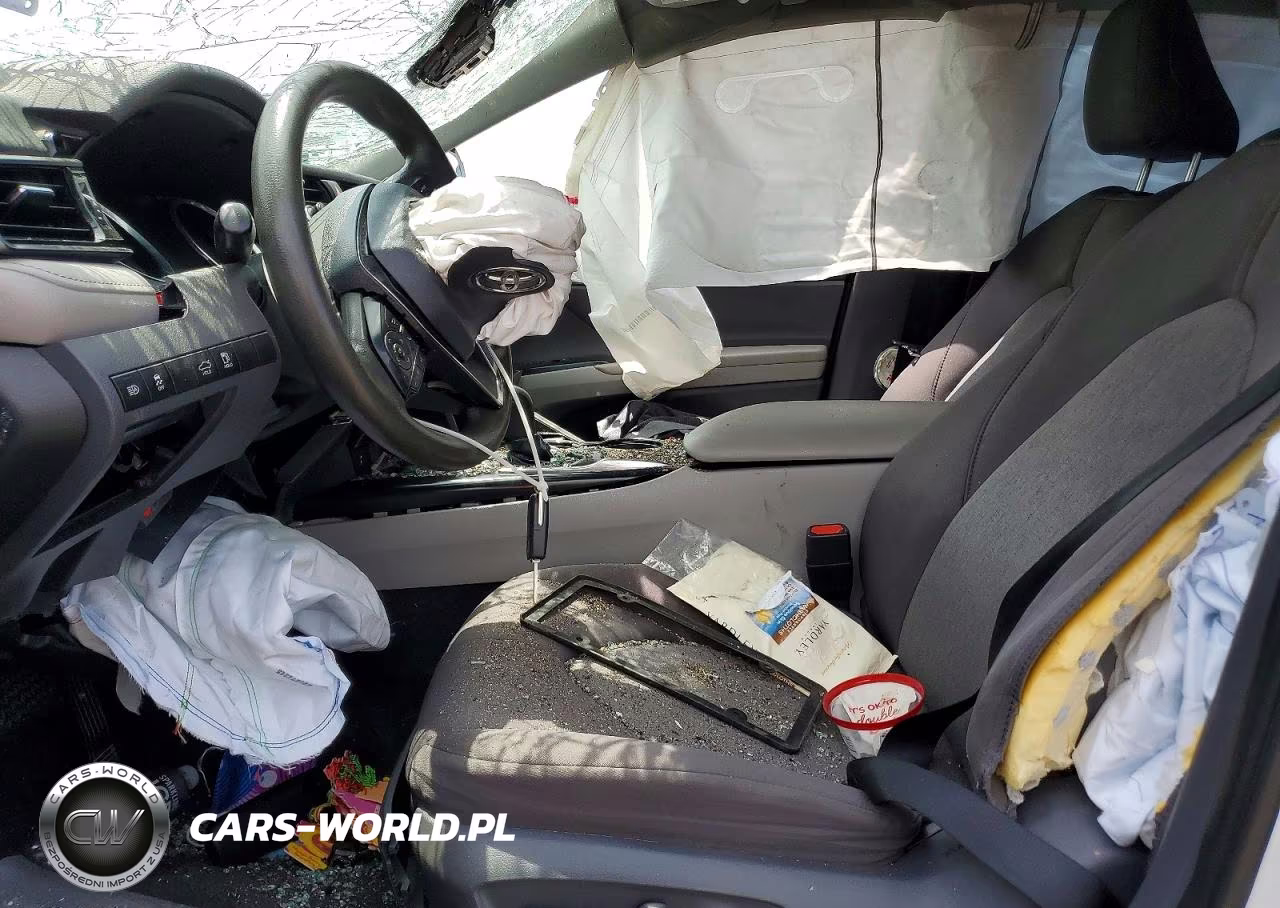 2019 Toyota Camry Le VIN:4T1B11HK9KU849312 - 7