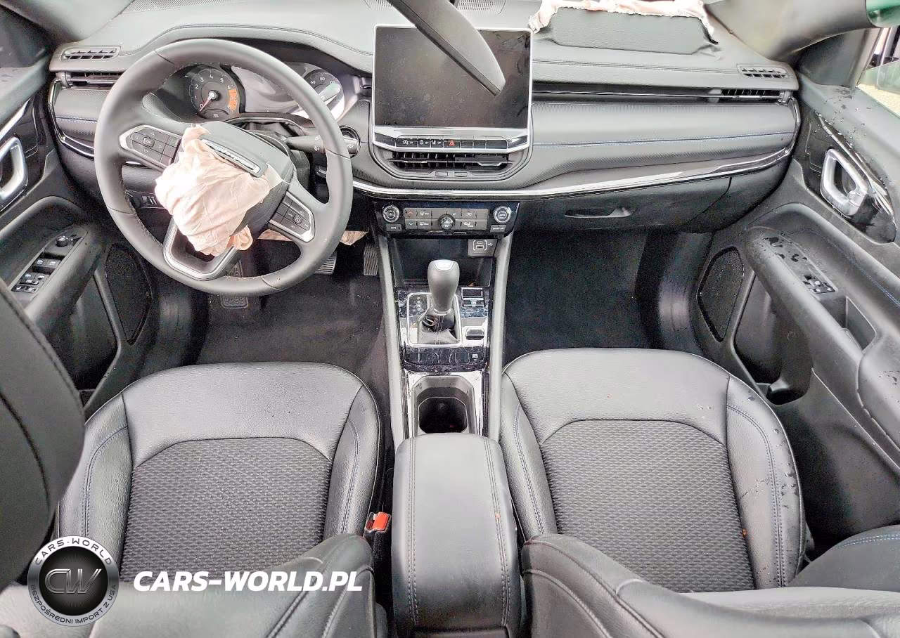 2026 Jeep Compass Latitude VIN:3C4NJDBN9TT167984 - 8