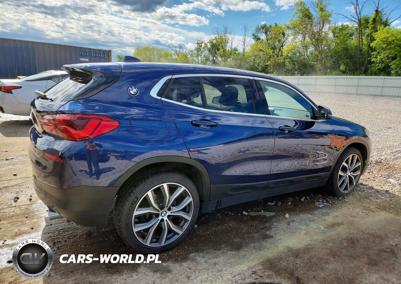 2018 BMW X2 xDrive28I VIN:WBXYJ5C32JEF71583 - 3