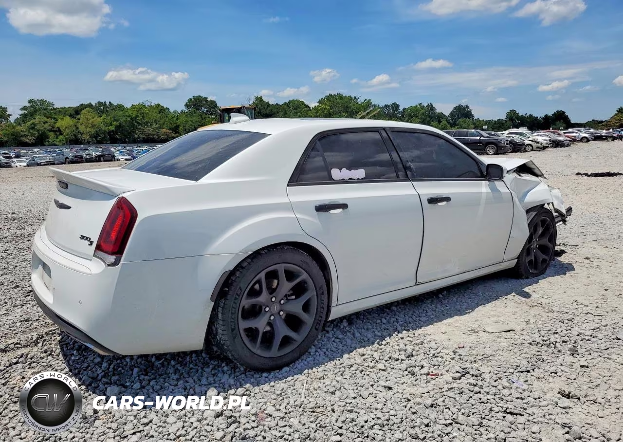 2021 Chrysler 300 S VIN:2C3CCABT8MH582226 - 3