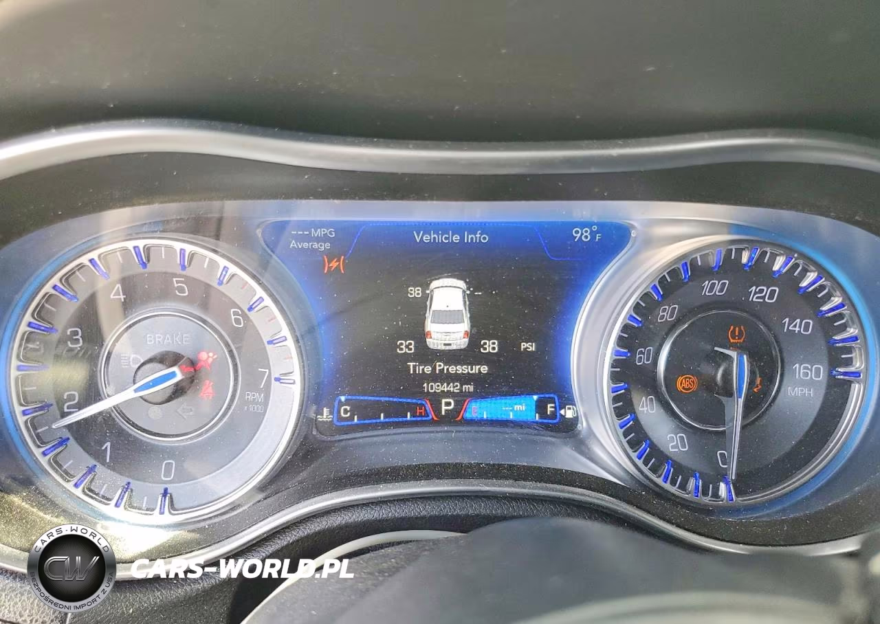 2021 Chrysler 300 S VIN:2C3CCABT8MH582226 - 9