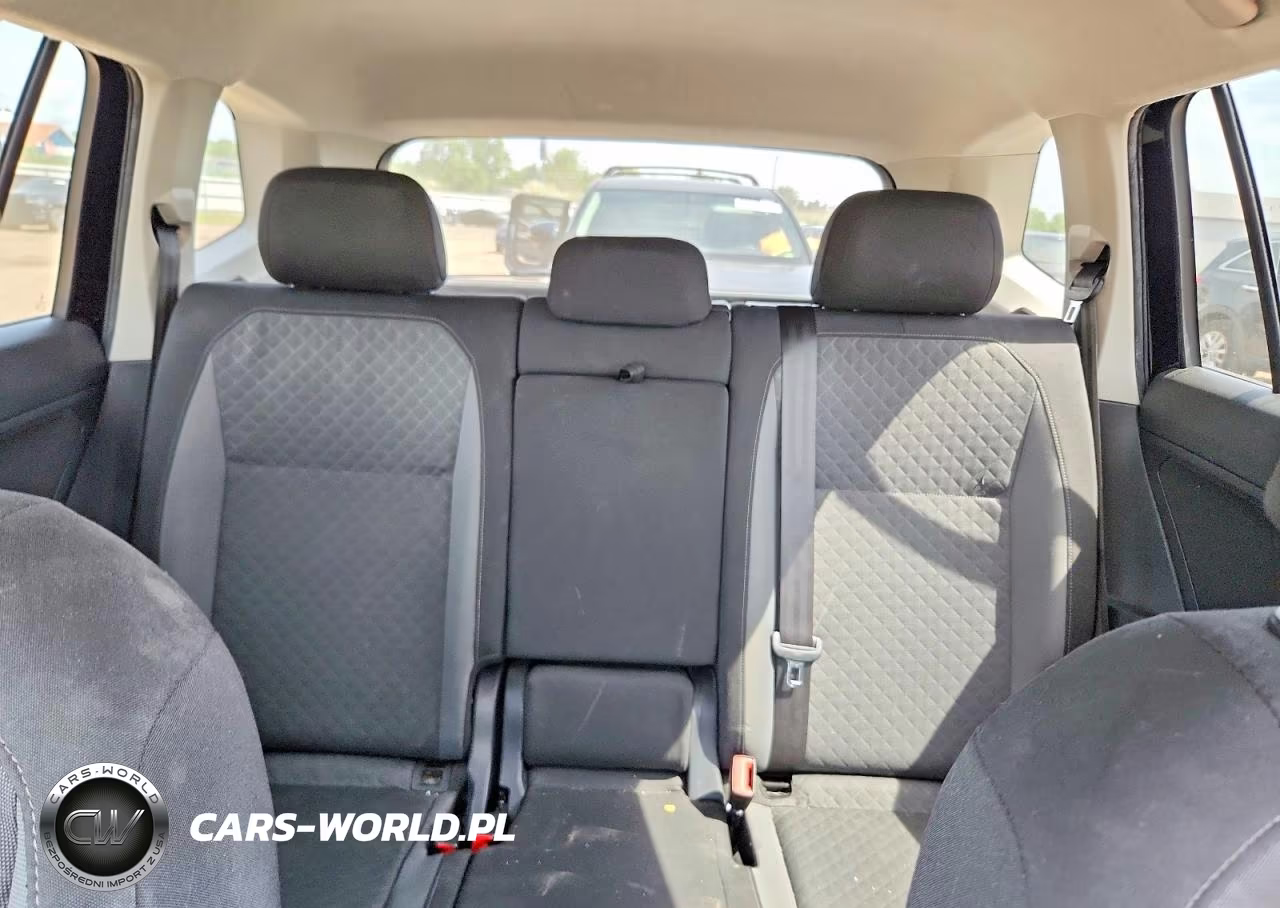 2019 Volkswagen Tiguan S VIN:3VV0B7AX5KM098359 - 10