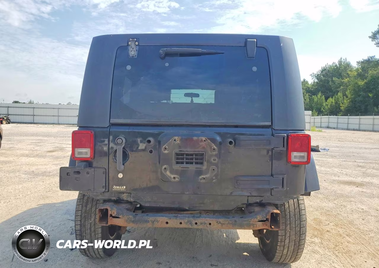 2010 Jeep Wrangler Unlimited Sahara VIN:1J4HA5H15AL226667 - 6