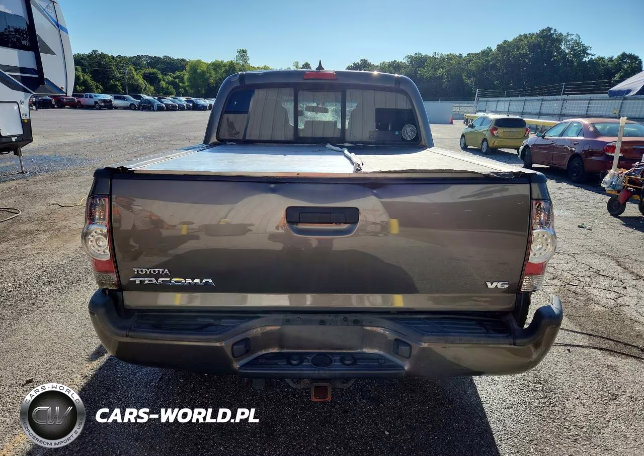 2015 Toyota Tacoma V6 VIN:3TMLU4EN1FM199224 - 6