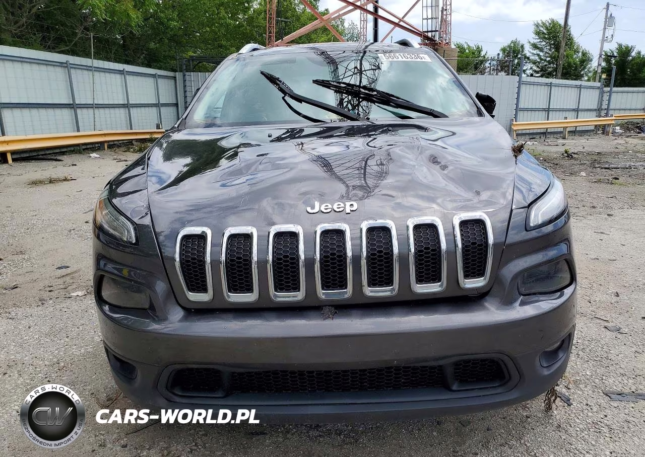 2016 Jeep Cherokee Latitude VIN:1C4PJMCS5GW119346 - 5
