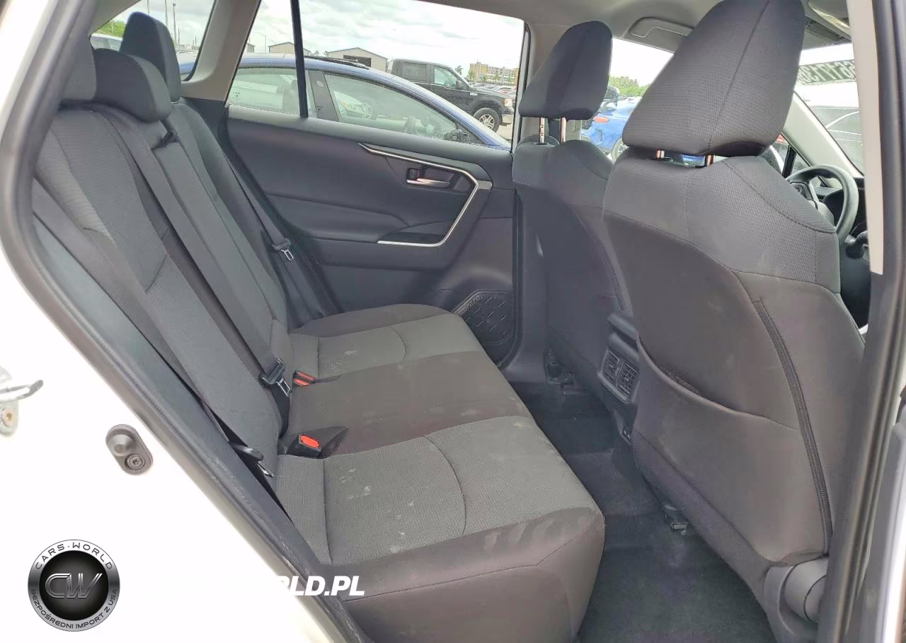 2025 Toyota Rav4 Xle VIN:2T3W1RFV4SC330528 - 10