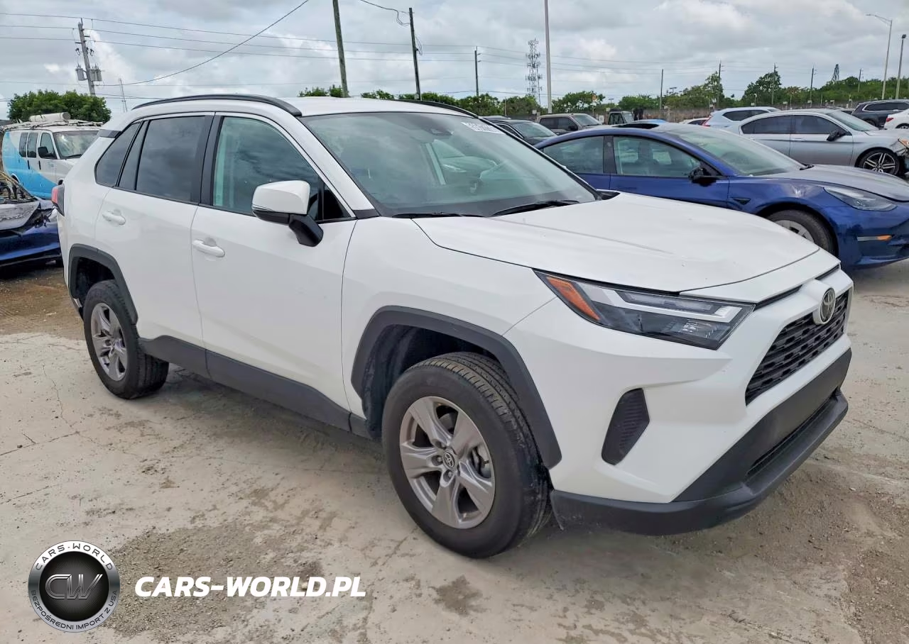 2025 Toyota Rav4 Xle VIN:2T3W1RFV4SC330528 - 4