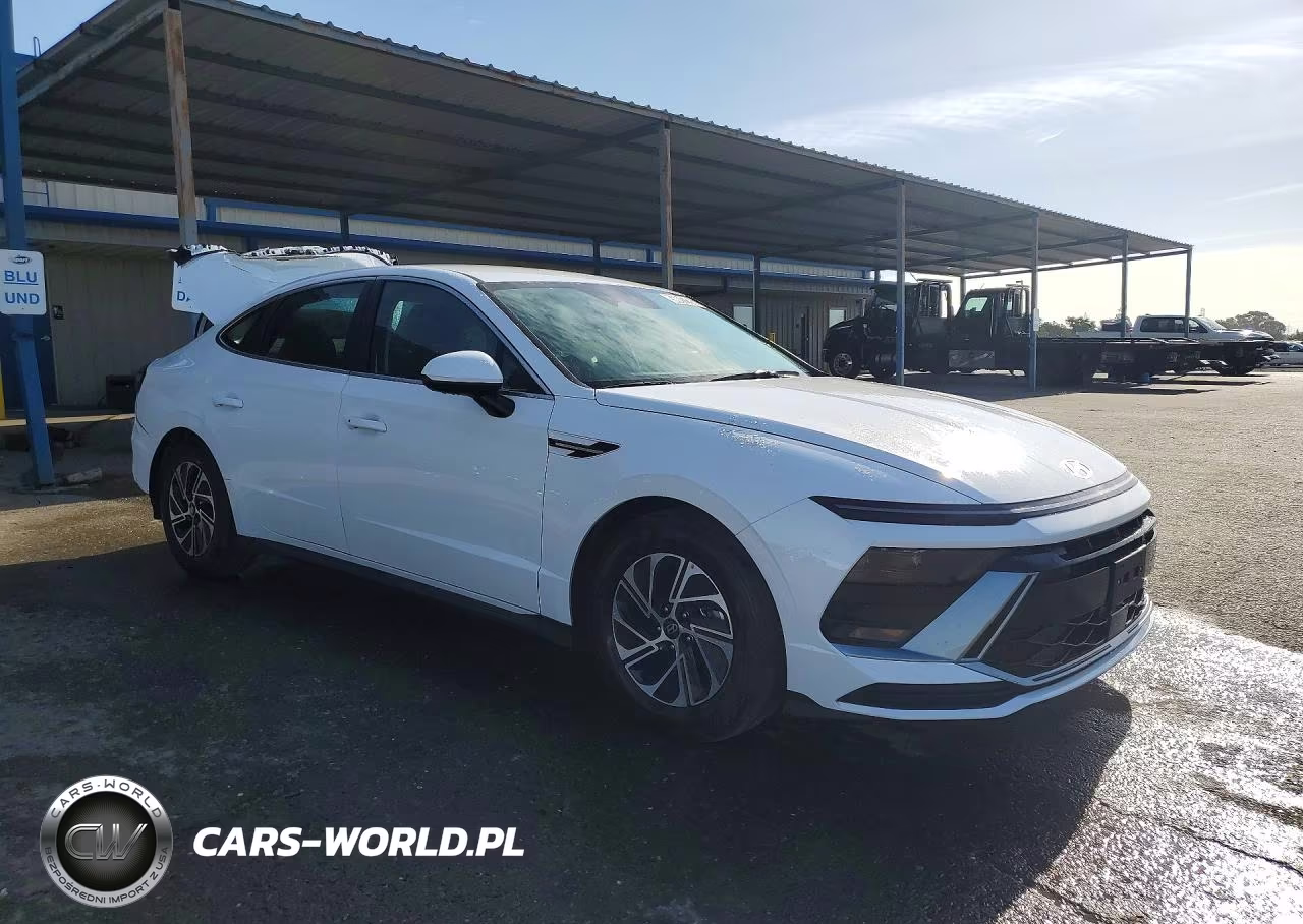 2026 Hyundai Sonata Hybrid Blue VIN:KMHL24JJ4TA151942 - 4