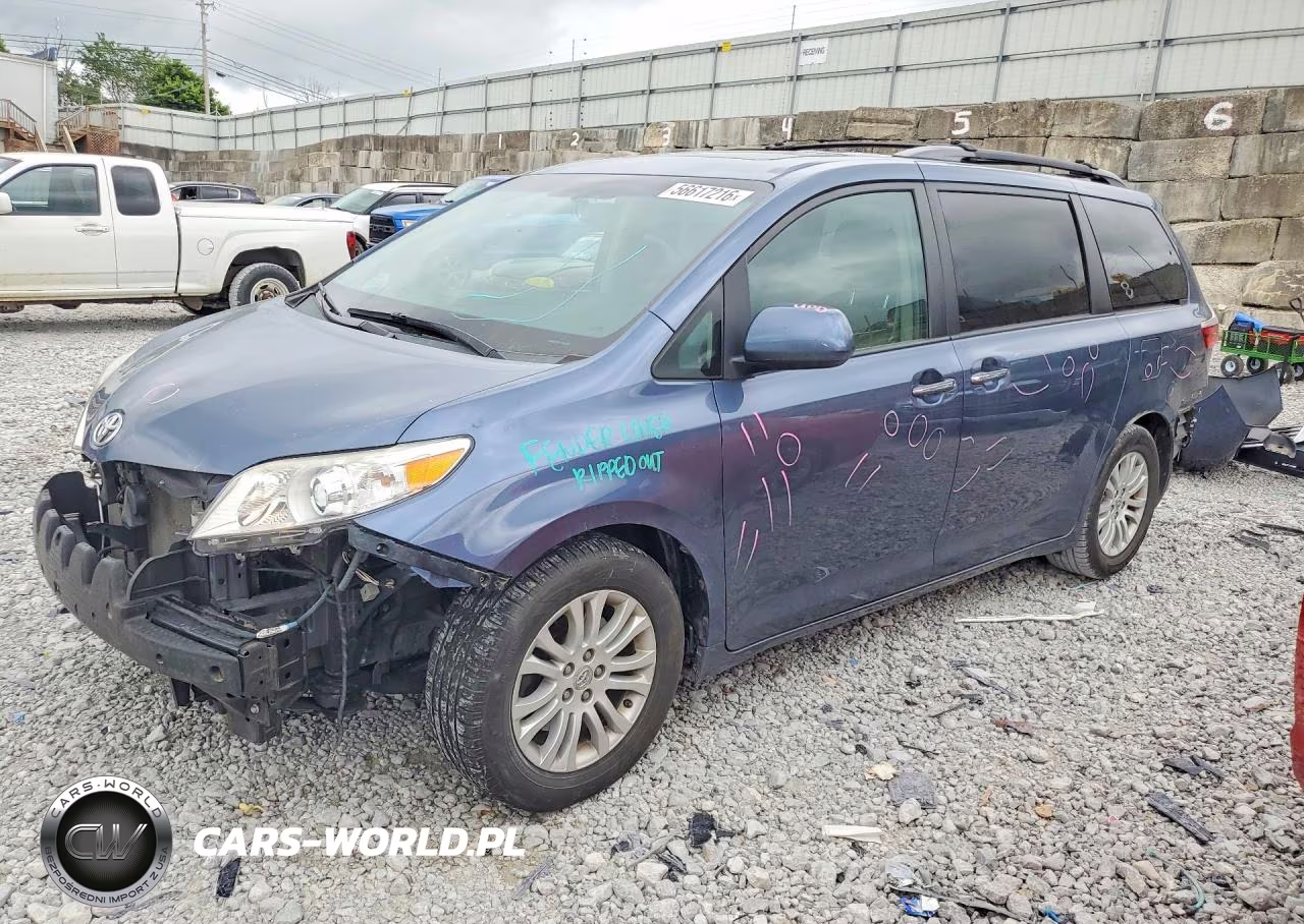 2015 Toyota Sienna Xle 8-Passenger
