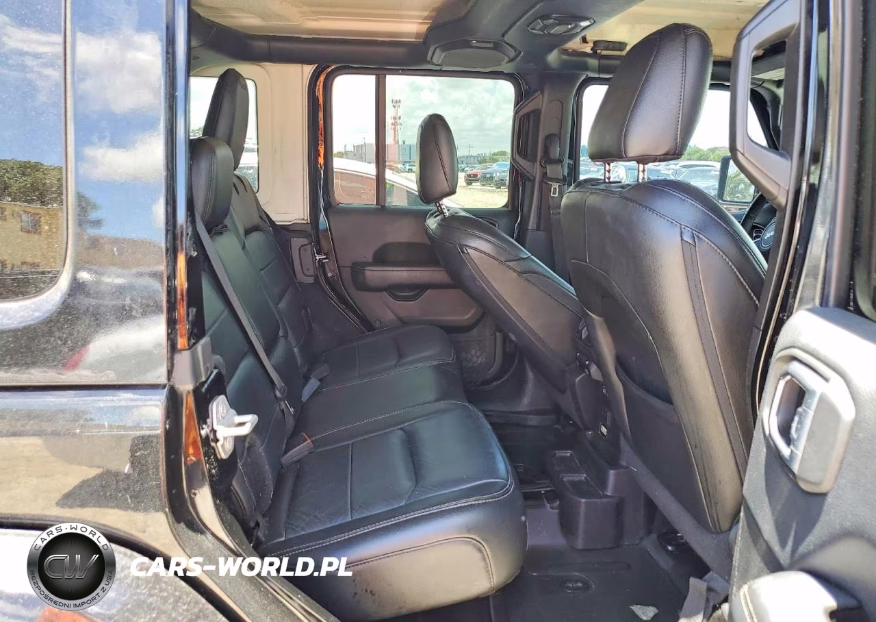 2019 Jeep Wrangler Unlimited Sahara VIN:1C4HJXEG6KW583060 - 10
