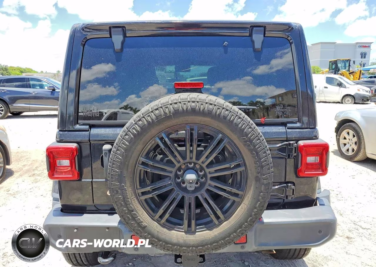 2019 Jeep Wrangler Unlimited Sahara VIN:1C4HJXEG6KW583060 - 6
