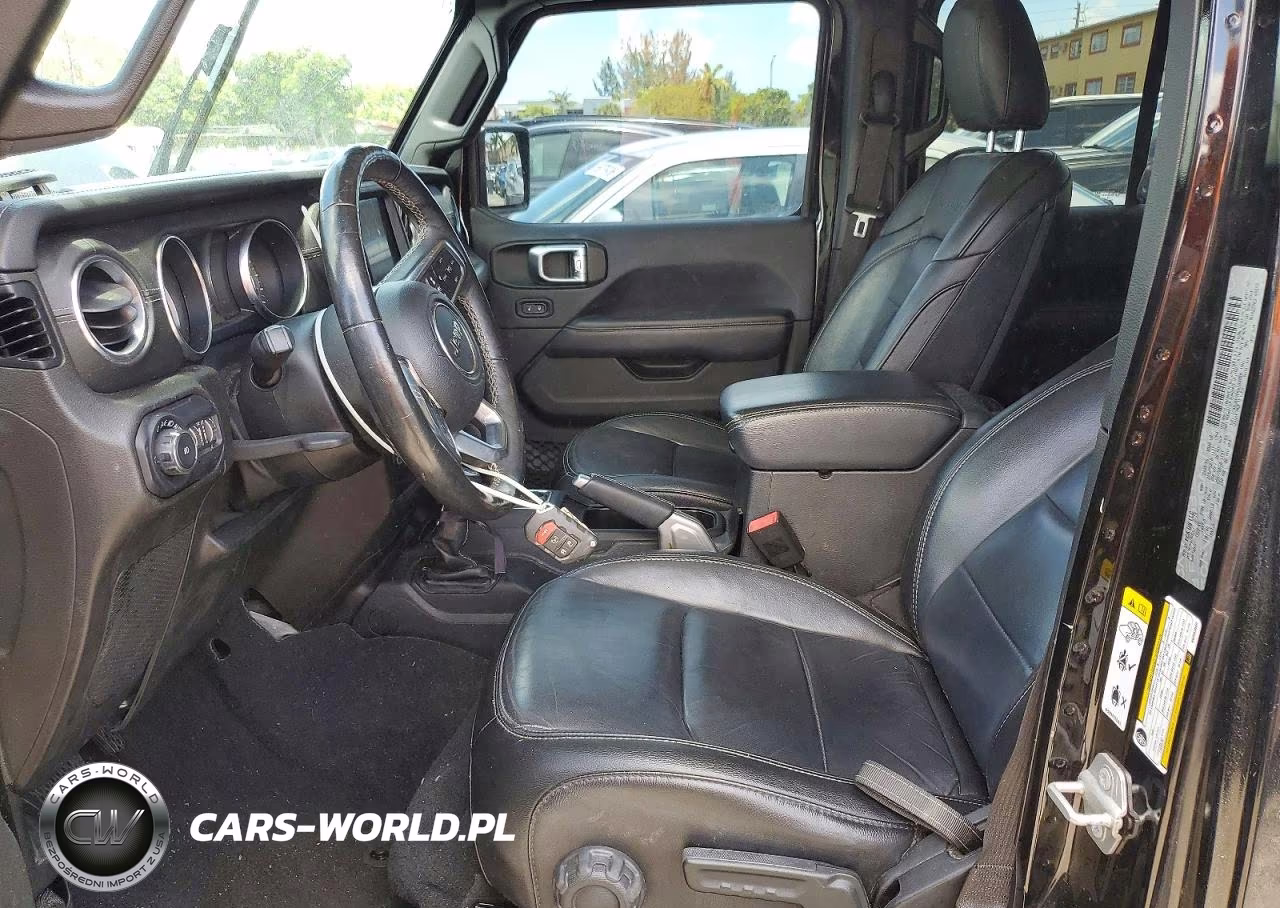 2019 Jeep Wrangler Unlimited Sahara VIN:1C4HJXEG6KW583060 - 7