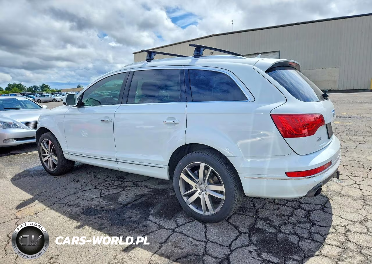 2015 Audi Q7 Premium Plus VIN:WA1LGAFEXFD006241 - 2