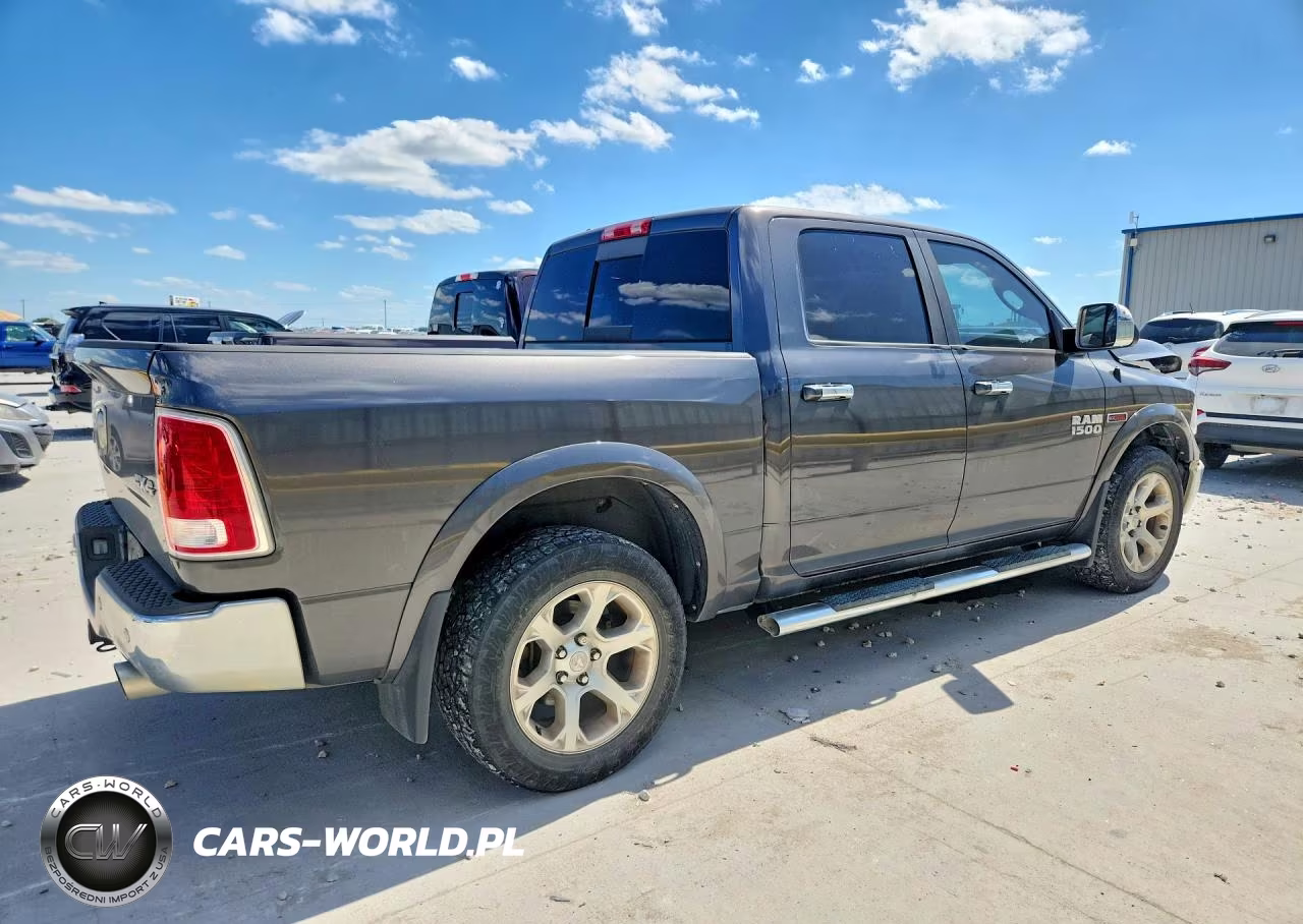 2017 Ram 1500 Laramie VIN:1C6RR7NM8HS871835 - 3