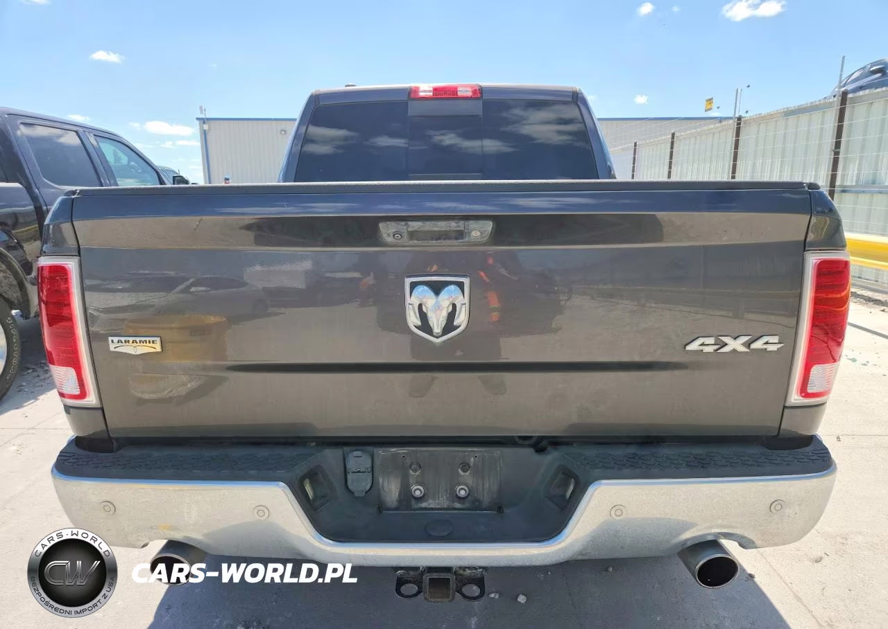 2017 Ram 1500 Laramie VIN:1C6RR7NM8HS871835 - 6