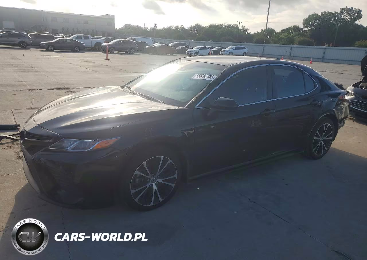 2020 Toyota Camry Se – zdjęcie 1 z 13