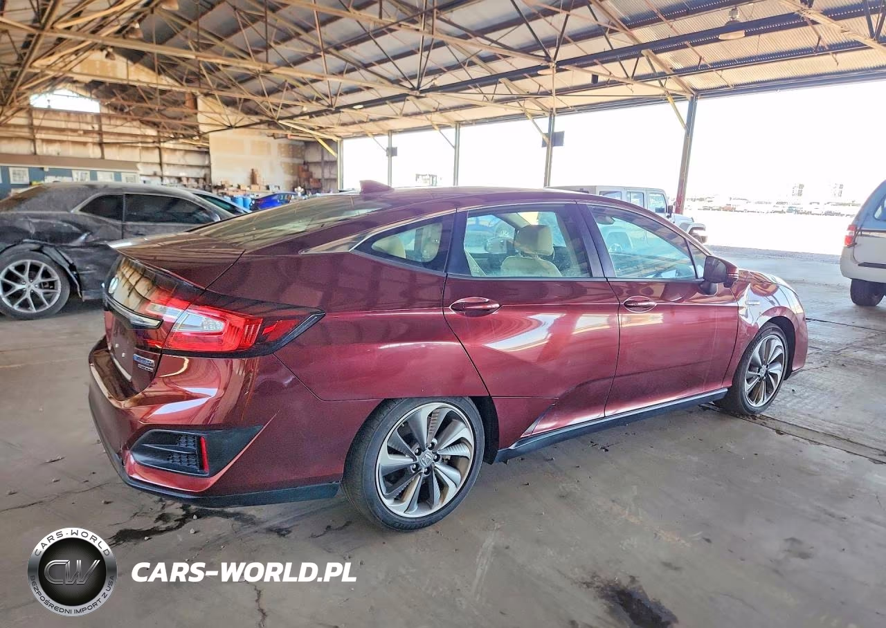 2018 Honda Clarity Touring VIN:JHMZC5F35JC020918 - 3