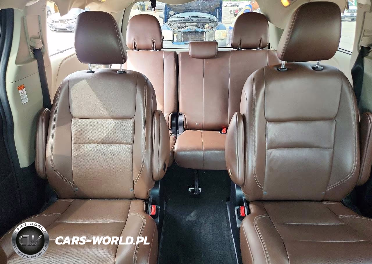 2015 Toyota Sienna Limited 7-Passenger VIN:5TDDK3DC2FS095250 - 10