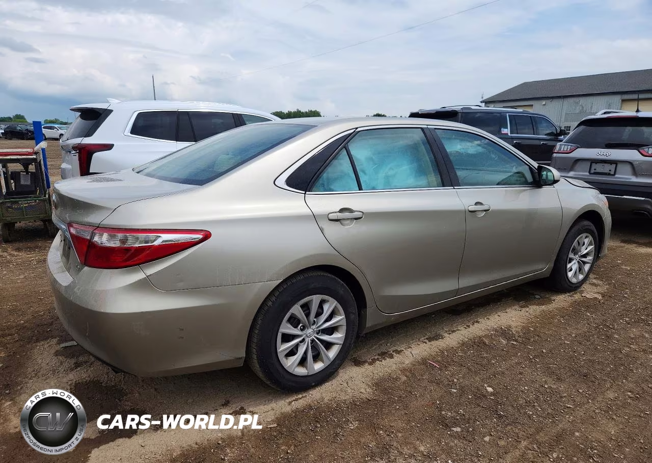 2017 Toyota Camry Le VIN:4T1BF1FK3HU649541 - 3