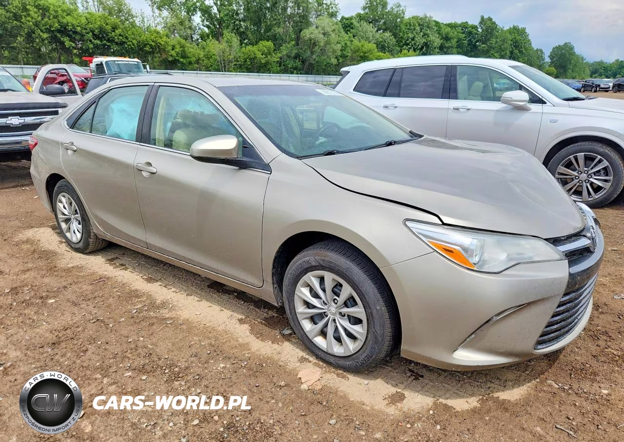 2017 Toyota Camry Le VIN:4T1BF1FK3HU649541 - 4
