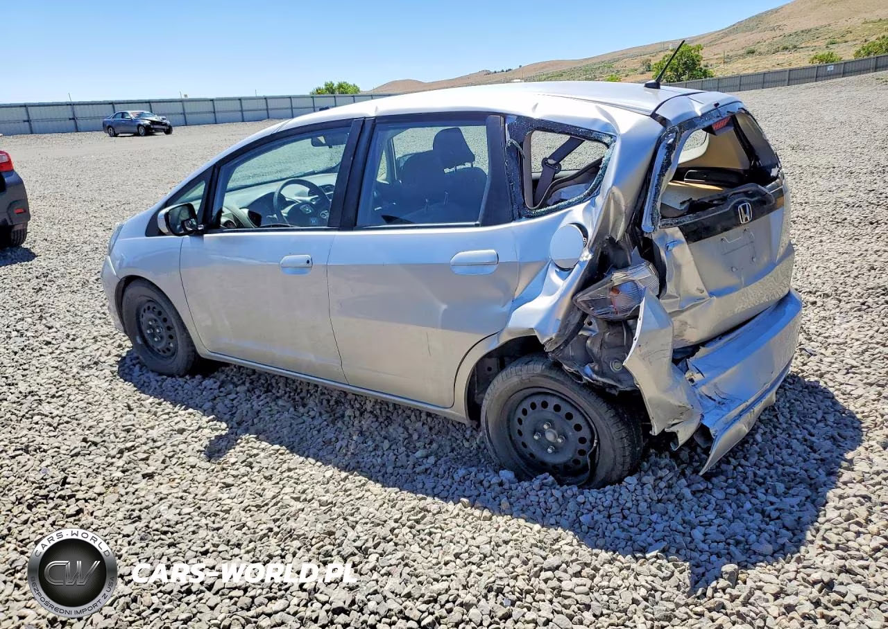 2012 Honda Fit VIN:JHMGE8H38CS000915 - 2