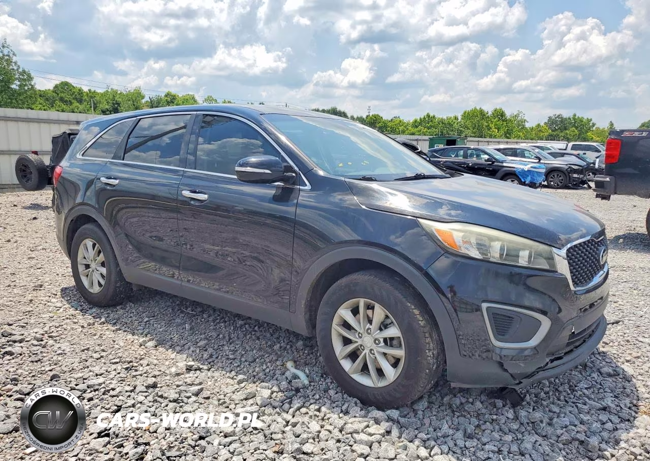 2017 Kia Sorento L VIN:5XYPG4A34HG264094 - 4