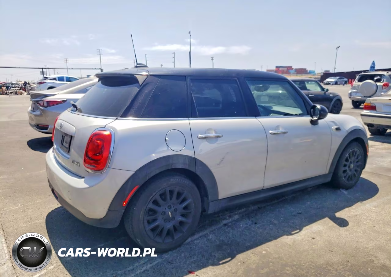 2015 Mini Cooper VIN:WMWXS5C50FT828499 - 3