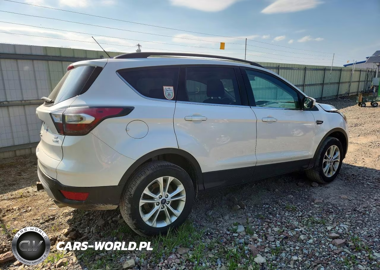 2017 Ford Escape Se VIN:1FMCU9G93HUA05882 - 3