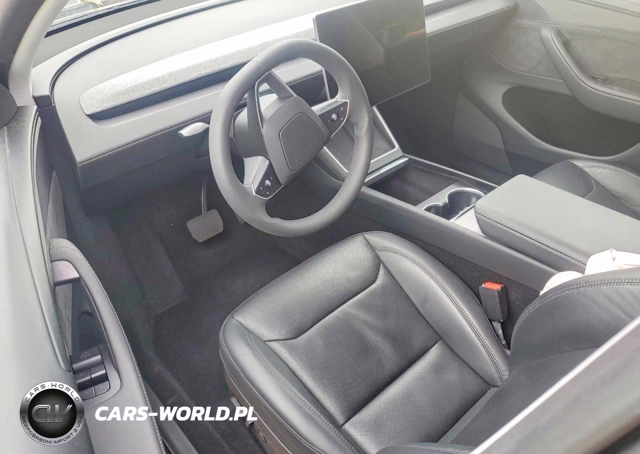 2026 Tesla Model Y VIN:7SAYGDEE2TA409598 - 8